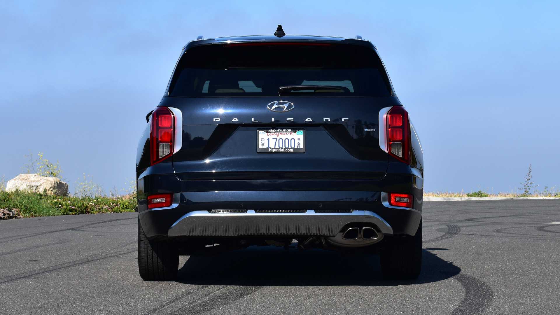 Palisade calligraphy. Задний бампер Hyundai Palisade. Хендай Палисад каллиграфия. Шильдик Palisade. Hyundai Palisade багажник.