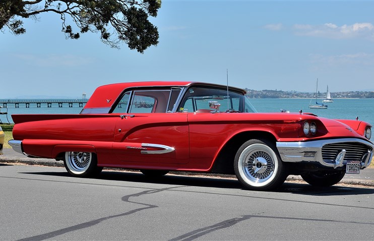 Ford-მა Thunderbird-ის სავაჭრო მარკა განაახლა