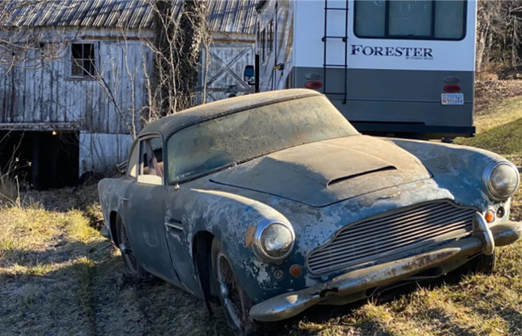 ფარდულში ნაპოვნი Aston Martin DB4