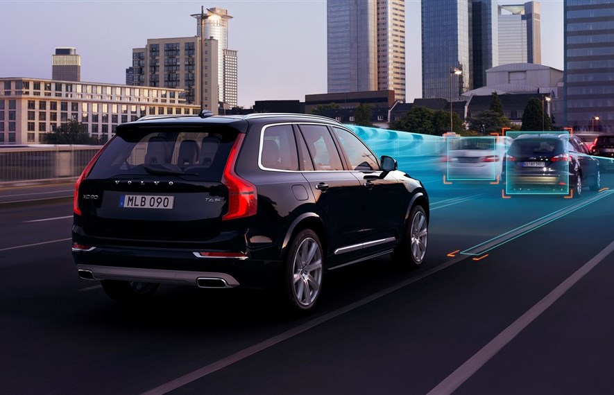 რა არის და როგორ მუშაობს ადაპტირებადი კრუიზ კონტროლი?