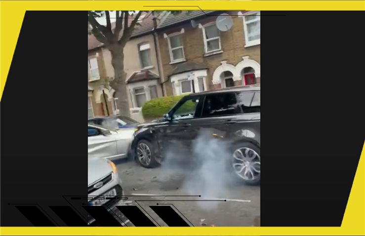 Range Rover-ის ქურდმა ლონდონის გადატვირთულ ქუჩებში გზა ძალისმიერად გაიკვლია