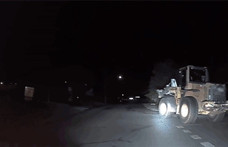 როგორც ჩანს, ტრაქტორი გასაქცევად საუკეთესო არჩევანი არაა