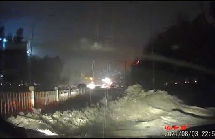 Porsche Taycan-ისთვის ღრმა წყალი დაბრკოლება არაა