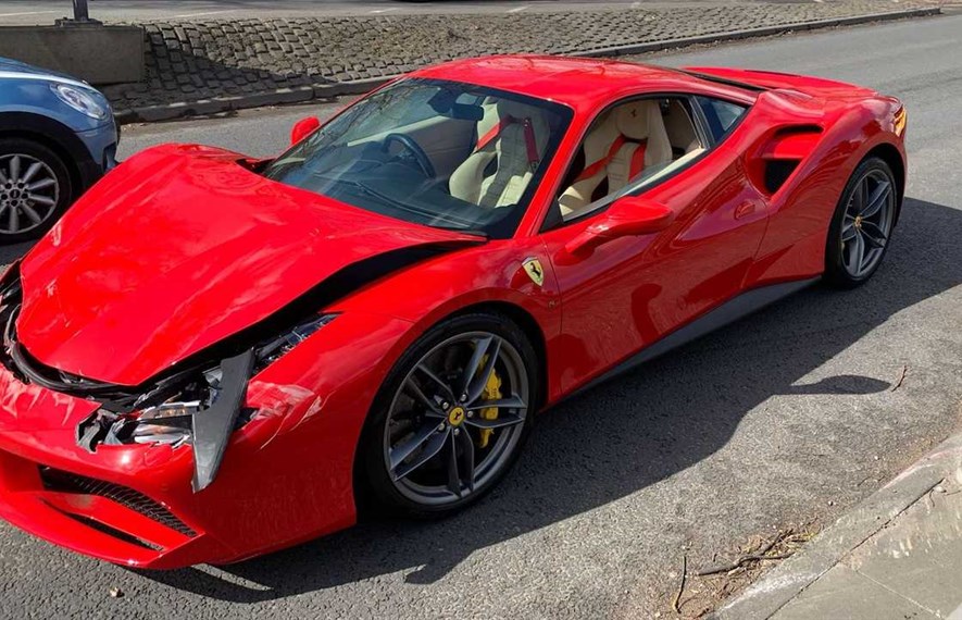 Ferrari 488-ს მძღოლმა მანქანა შეძენისთანავე დაამტვრია