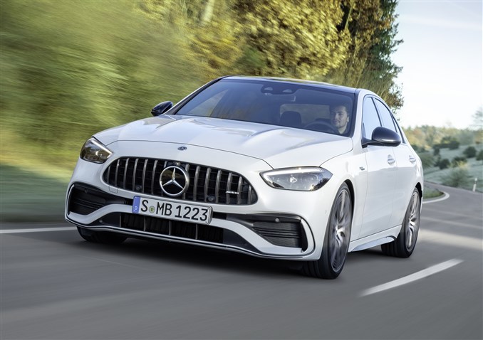 2023 წლის Mercedes-Benz AMG C43-ს F1-ის სტილის ტურბინა და 400+ ცხენის ძალა აქვს