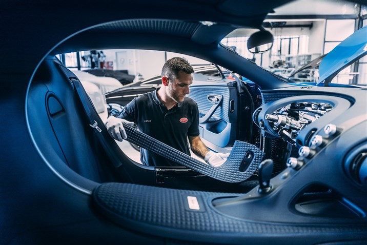 Bugatti-ს Centodieci-ის ინტერიერის შესაქმნელად 16 კვირა სჭირდება