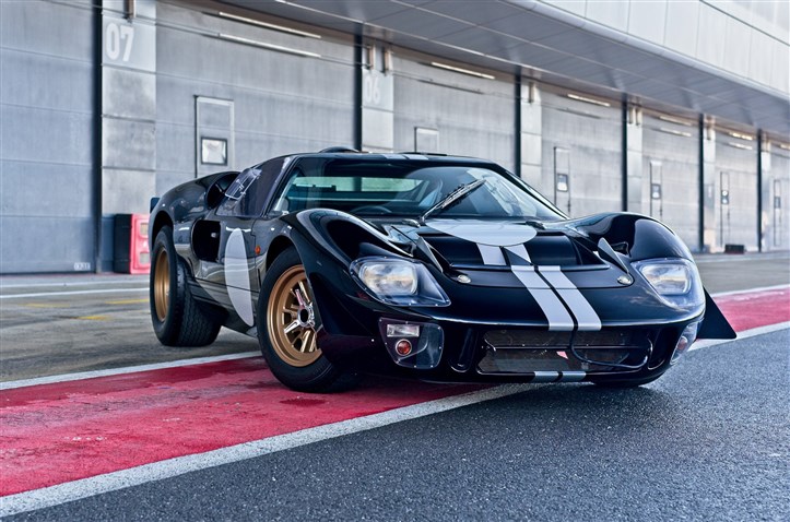 Everati-ის ელექტრო Ford GT40 800 ცხენის ძალას მალავს