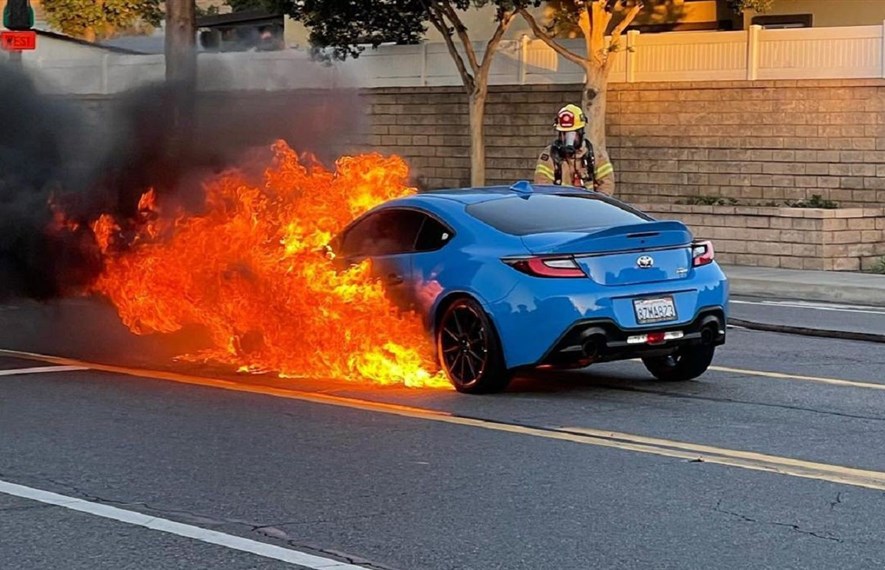 Toyota GR86-ს, რომელიც 4 თვე სადილეროში შესაკეთებლად იყო, გამოყვანიდან 12 საათში ცეცხლი გაუჩნდა