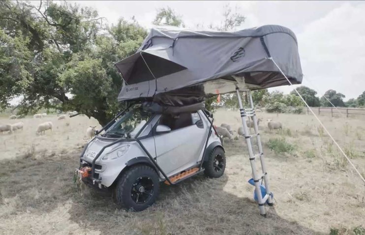 ეს Smart Fortwo პატარა კემპერია