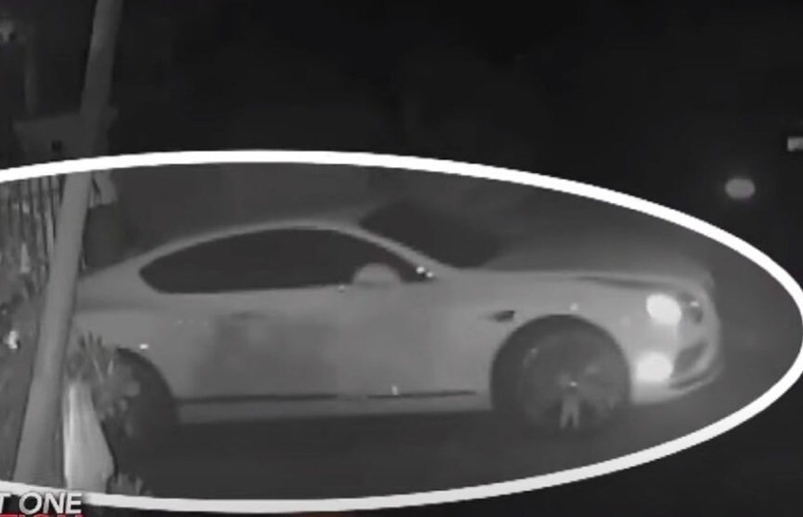 ქურდებმა Bentley Continental GT მოიპარეს და ჭიშკარი გაამტვრიეს