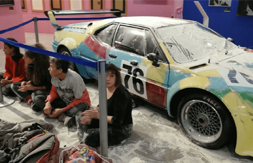 BMW, M1, აქტივისტები