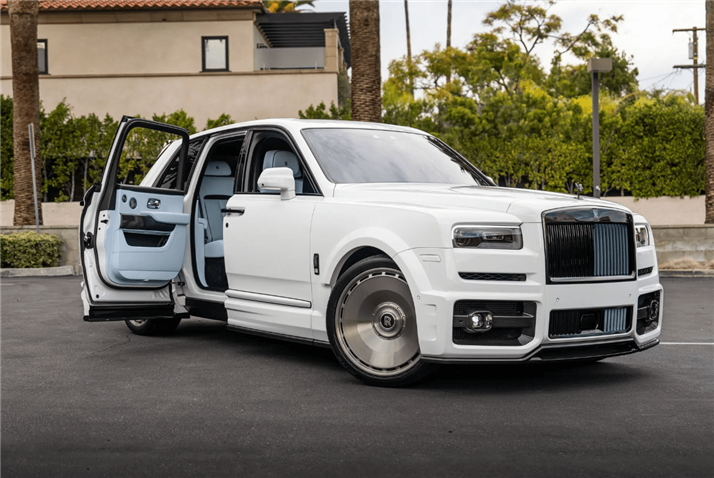 უნდა ღირდეს თუ არა მოდიფიცირებული Rolls-Royce Cullinan-ი 730 000$?