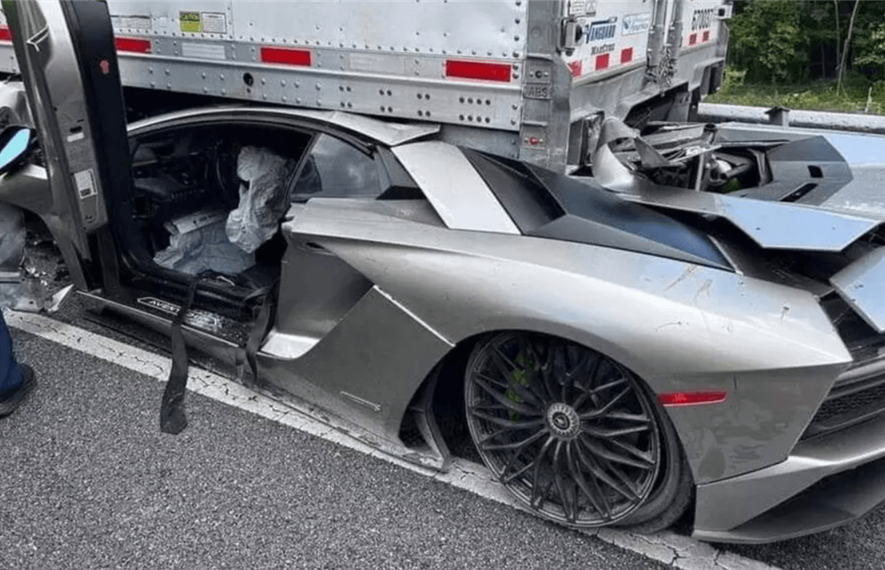 ავარია, Lamborghini, Aventador