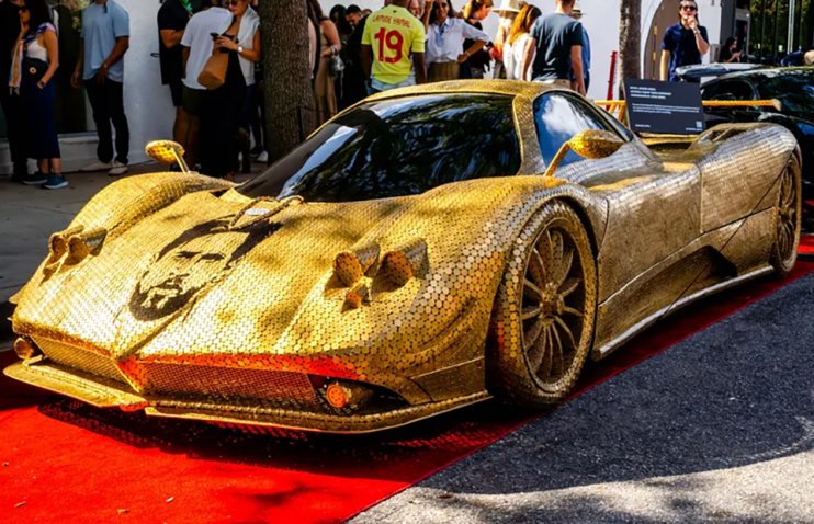 100 000 მონეტისგან დამზადებული Pagani Zonda  - მესის გამოსახულებით