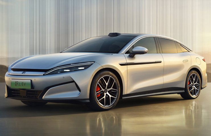 BYD-ი შეუჩერებელია: ჩინურმა კომპანიამ 1 000 ცხ.ძ-იანი მონსტრები წარადგინა