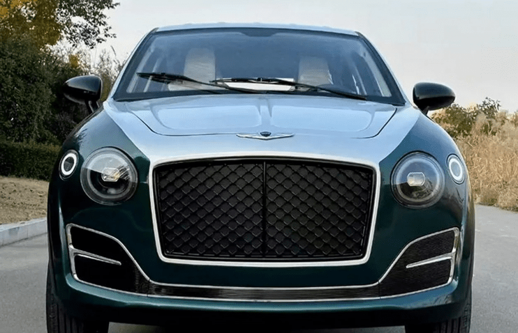 "ჩინური" Bentley-ს ბენზინზე მომუშავე ელექტრომობილი $3 000-ად გაიყიდა