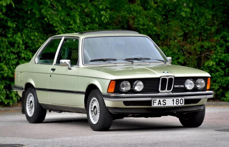 46 წლის BMW ახალივით გამოიყურება და მსგავსი ფასიც აქვს