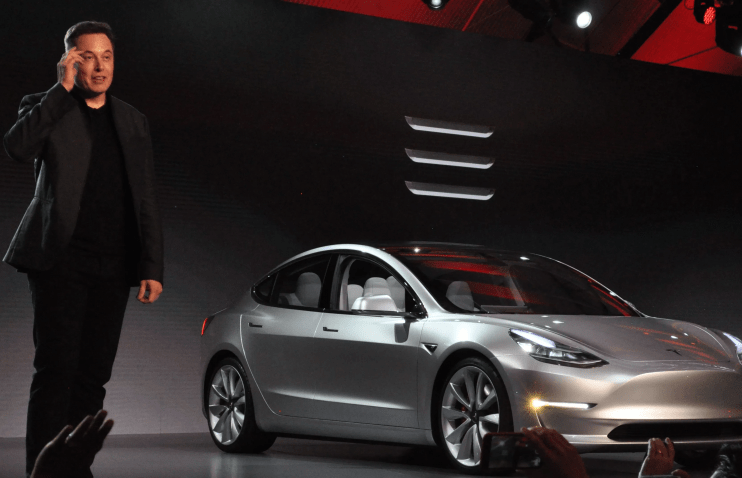 Tesla-ს 10 000-ზე მეტი მძღოლი უჩივის