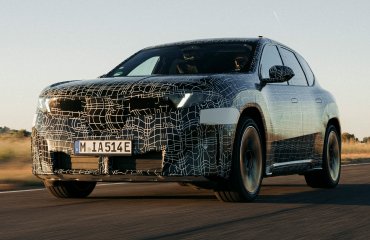 BMW Neue Klasse-ს პროტოტიპმა ავტობუსი შეიწირა | დაშავდა რამდენიმე მგზავრი