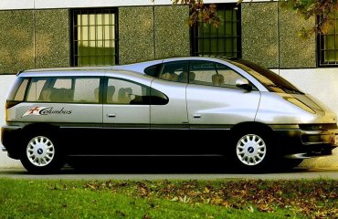 გიგანტური ფურგონი BMW-ის V12 ძრავით