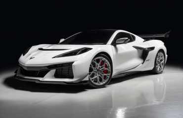 1 064 ცხენის ძალა უბრალოდ ძალიან ბევრია | Corvette-ის შეშინებული მძღოლი „გუშინ“ ნაყიდ C8 ZR1-ს ყიდის