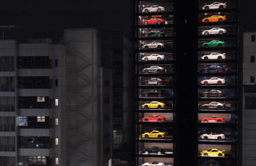 15-სართულიანი სავაჭრო აპარატი, საიდანაც Bentley-ისა და Lambo-ს შეძენა შეგიძლიათ