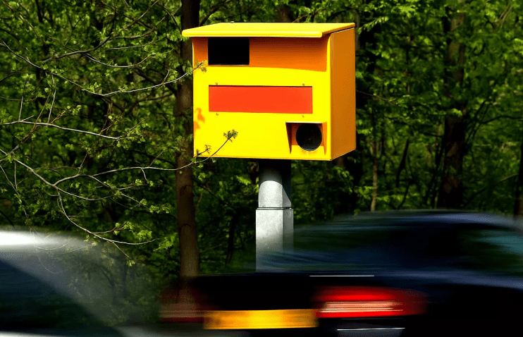 ონტარიოში სიჩქარის კამერები უქმდება — პრემიერის განცხადებით, ეს „ფულის მახეა“