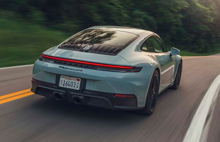 რუსეთში პანიკაა | ასობით Porsche გაჩერდა