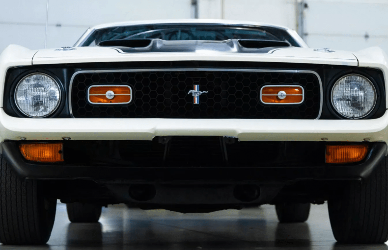 როგორ გამოიყურება Mustang Mach 1, რომელსაც 49 წლის განმავლობაში ერთი მფლობელი ჰყავდა