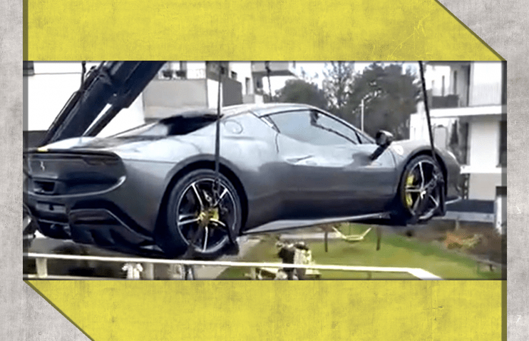 მილიონერი, რომელსაც თავი დუბაიში ეგონა, თავისი Ferrari-იანად „მიწაზე დააბრუნეს“