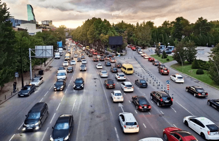 საქართველოს საავტომობილო ფლოტის ნახევარი 20 წელზე მეტი ასაკისაა | „თიბისი კაპიტალი“
