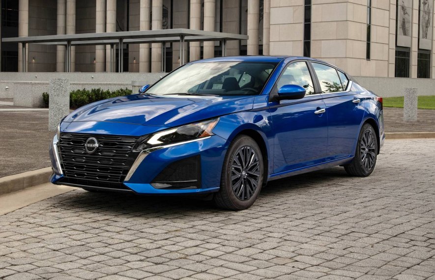 ნისანი, სედანი, Nissan Altima