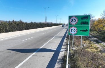 ავტომაგისტრალებზე ახალი საგზაო ნიშნები დამონტაჟდა