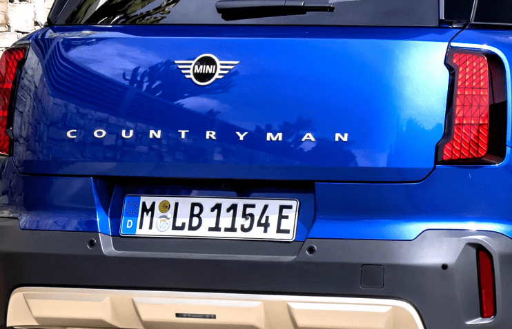 Mini Countryman E — წინა ვერსიაზე ენერგოეფექტიანი და სწრაფი ელექტრო ქროსოვერი