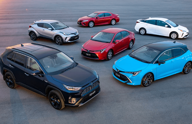 Toyota ფსონს ისევ ჰიბრიდებზე დებს: კომპანია მილიონობით ახალი მოდელის წარმოებას გეგმავს