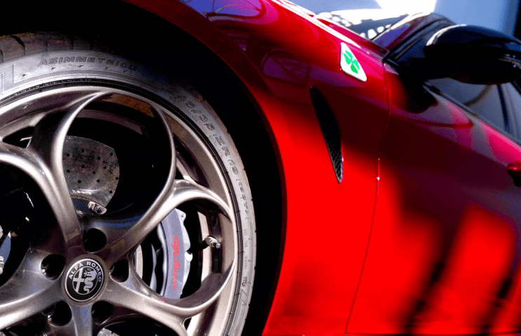 ალფა რომეო Giulia Quadrifoglio-სა და Stelvio Quadrifoglio-ს წარმოებას განაახლებს