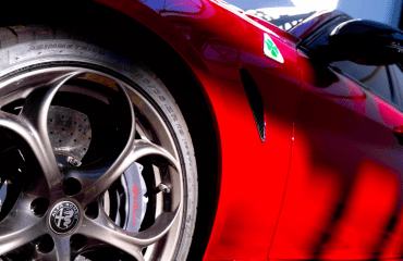 ალფა რომეო Giulia Quadrifoglio-სა და Stelvio Quadrifoglio-ს წარმოებას განაახლებს