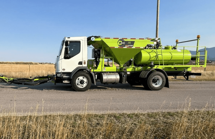 სატვირთო, რომელიც გზის საფარს 2 წუთში შეაკეთებს — Cimline P5