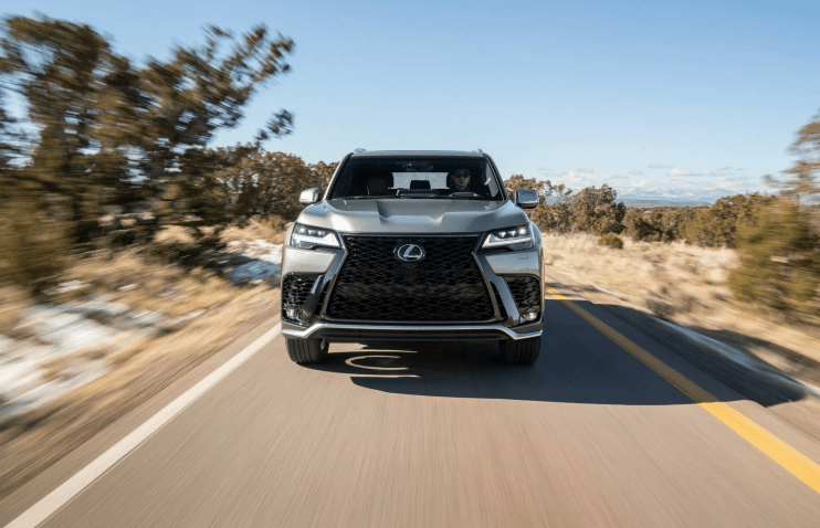 Lexus-ი 4000-ზე მეტ LX600-ს უკან გაიწვევს