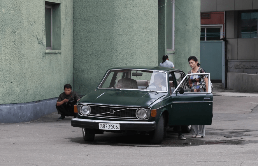 რუსეთი, მერსედესი, ჩრდილოეთი კორეა, ვოლვო 144