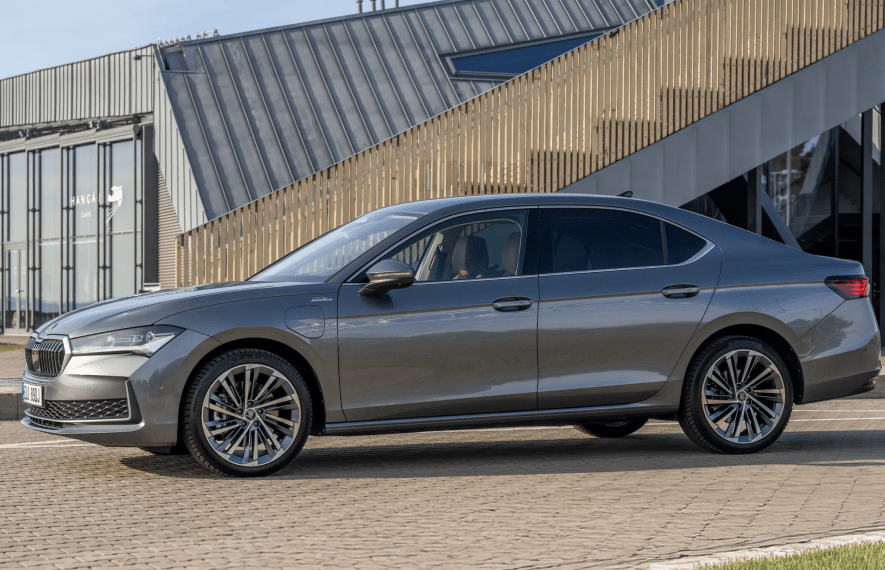 შკოდა, დამუხტვადი ჰიბრიდი, შკოდა სუპერბი