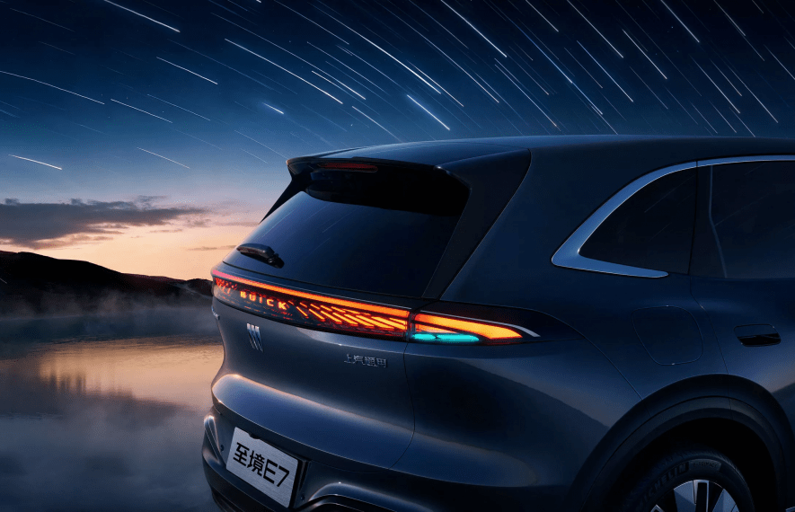 დამუხტვადი ჰიბრიდი, ქროსოვერი, ბუიკი, ბუიკ ელექტრა ე7