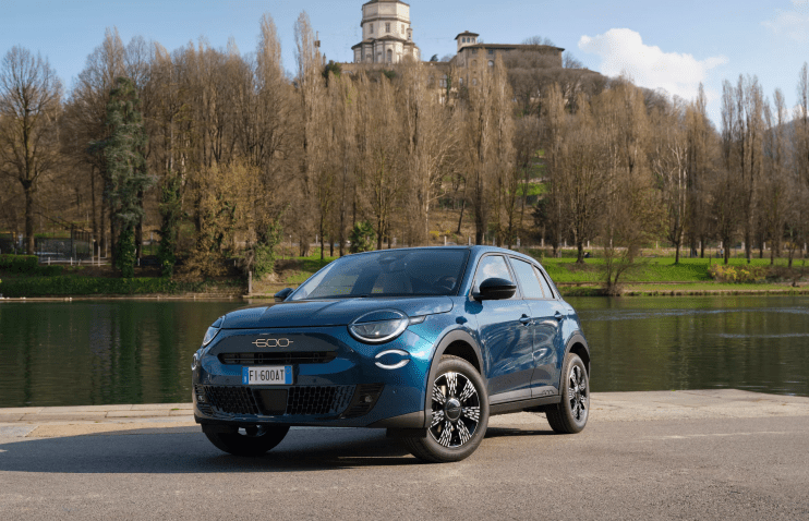 Fiat 600-ის ახალი ვერსია შიგაწვისძრავიანი იქნება და მექანიკური გადაცემათა კოლოფით აღიჭურვება