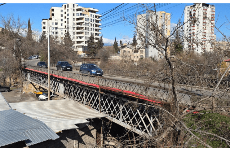 თბილისში, დიღმურას ხიდზე, 5 თვით, საავტომობილო მოძრაობა სრულად შეიზღუდება