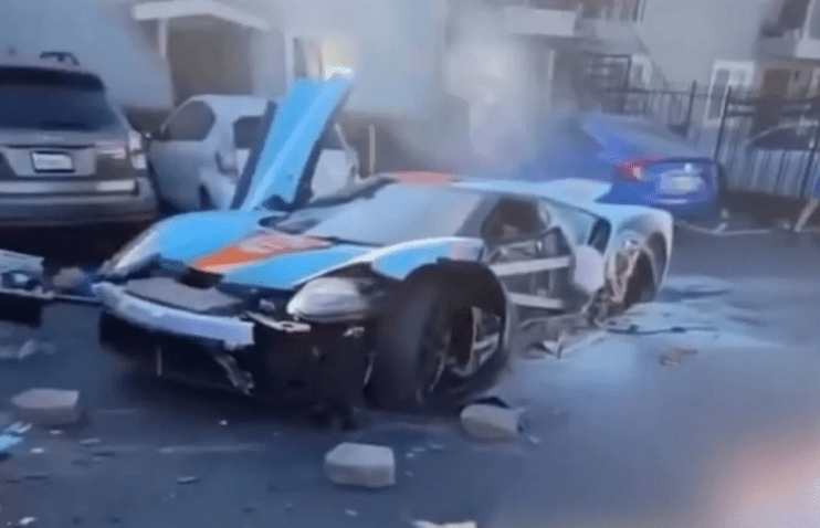 ძვირადღირებული უყურადღებობა | ავარიაში Ford GT განადგურდა