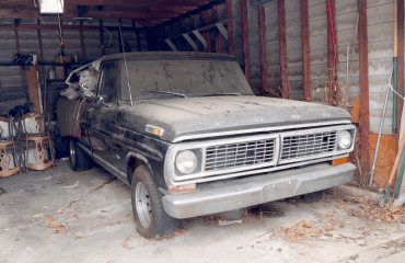 იუთუბერებმა დიდი ხნის მივიწყებული 1970 წლის Ford F-100 გააცოცხლეს