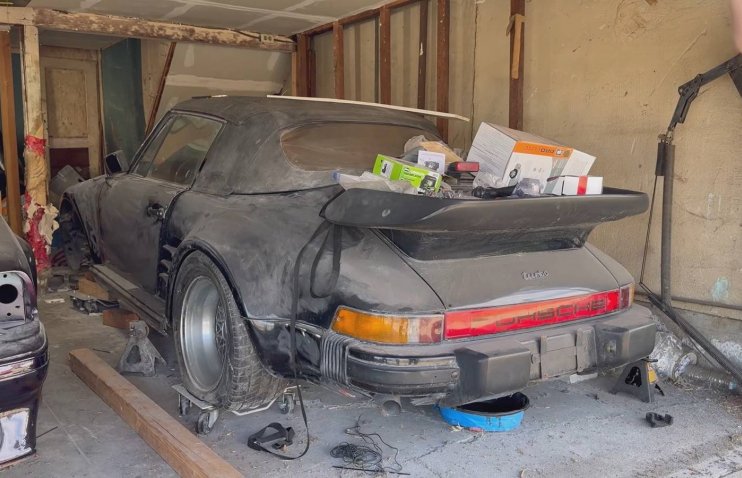 ავტოფარეხში ნაპოვნი განძი — აშშ-ში 30 წლის წინ მივიწყებული Porsche 911 Slantnose აღმოაჩინეს