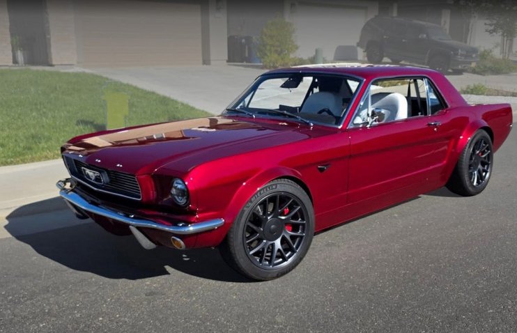 ფორდი საფლავში ტრიალებს: მამაკაცმა ლეგენდარული Mustang-ი Tesla-დ გადააკეთა