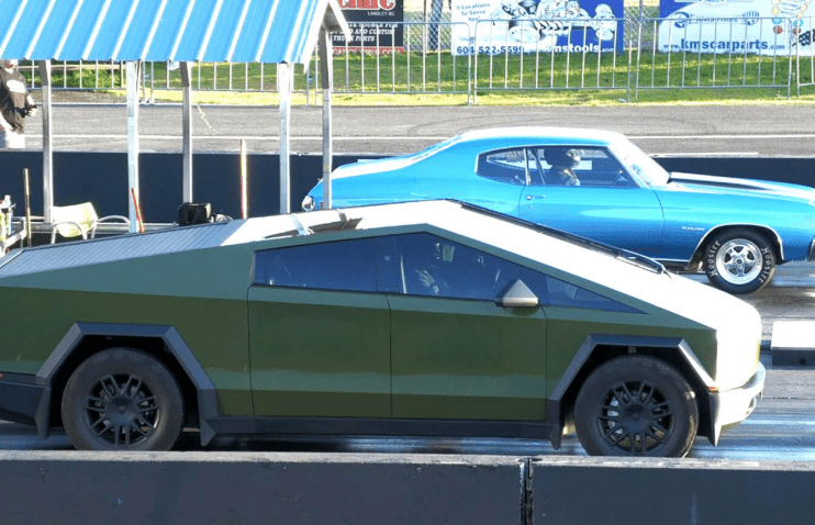 უცნაური შერკინება — 1970 Chevy Chevelle Malibu vs Tesla Cybertruck | ვიდეო