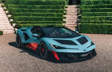 Lamborghini-ს საჩუქარი საკუთარ თავს 63 წლის იუბილეზე: 1 065 ცხ.ძ-იანი როდსტერი